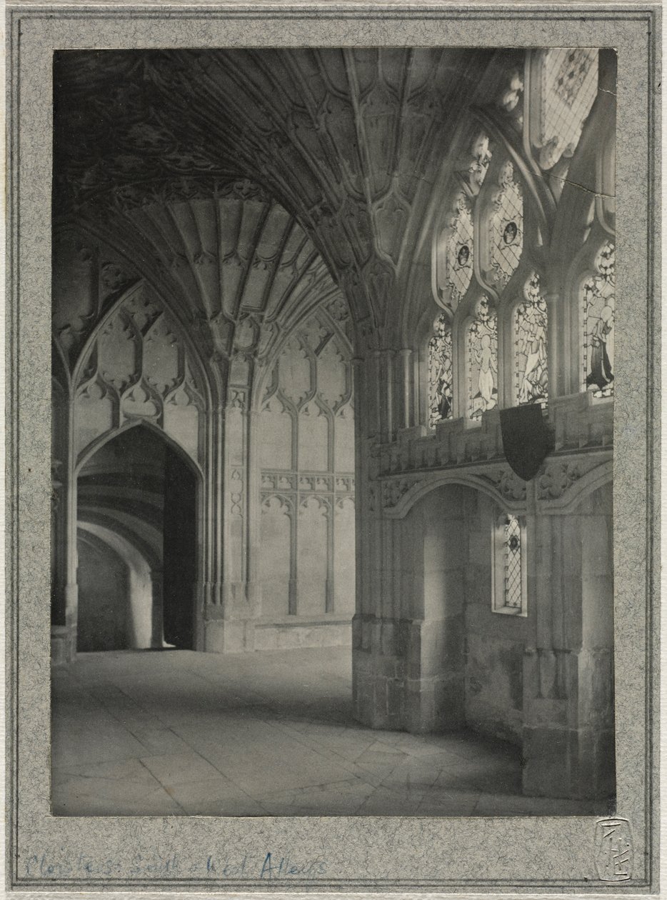 Gloucester Cathedral - Klostre: Syd- og Vestgyder, ca. 1900. af Frederick Henry Evans