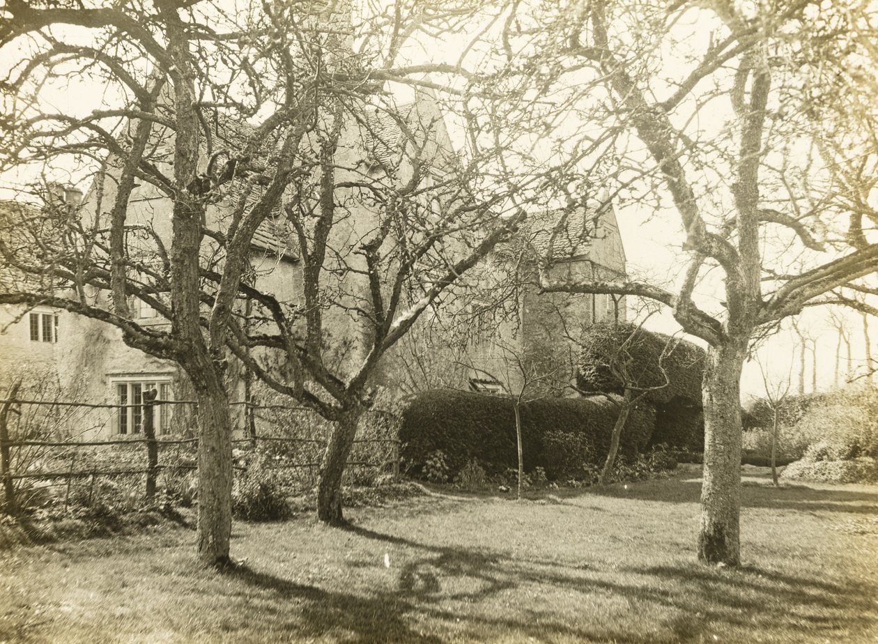 Kelmscott Manor: Fra frugtplantagen af Frederick H. Evans