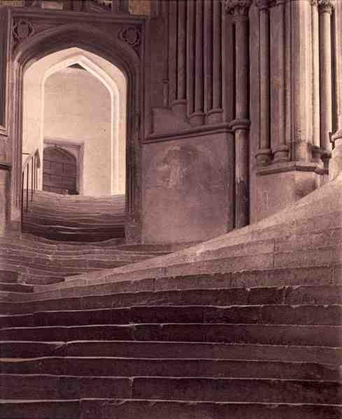 The Steps of Wells Cathedral af Frederick Henry Evans