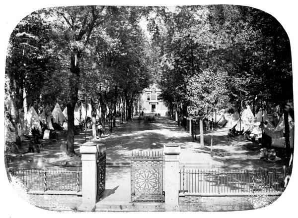 Camp Independence ved Independence Hall, ca. 1860 (s/h-foto) af Frederick de Bourg Richards