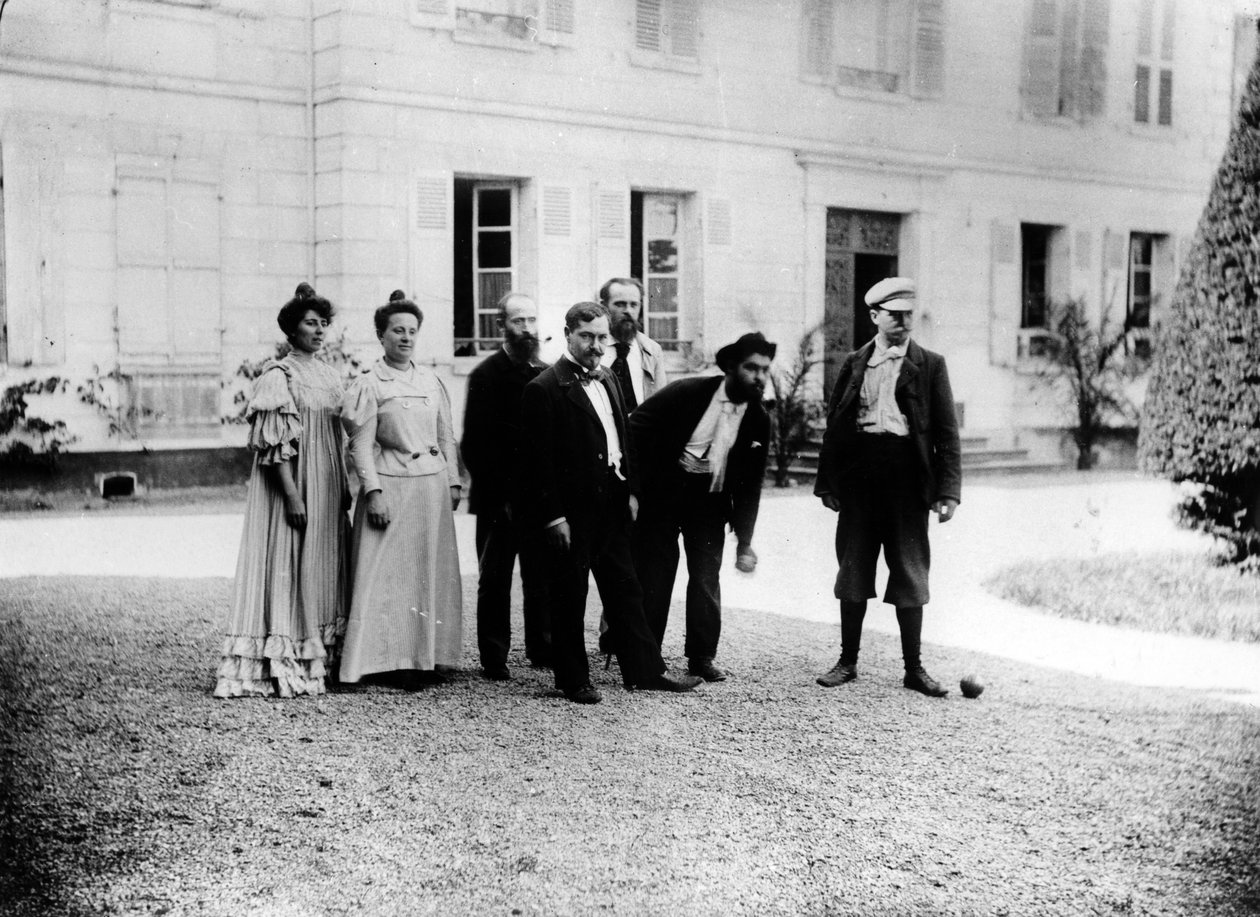 Et spil petanque på Le Relais, hjemsted for familien Natanson i Villeneuve-sur-Yonne, ca. 1899 af French Photographer