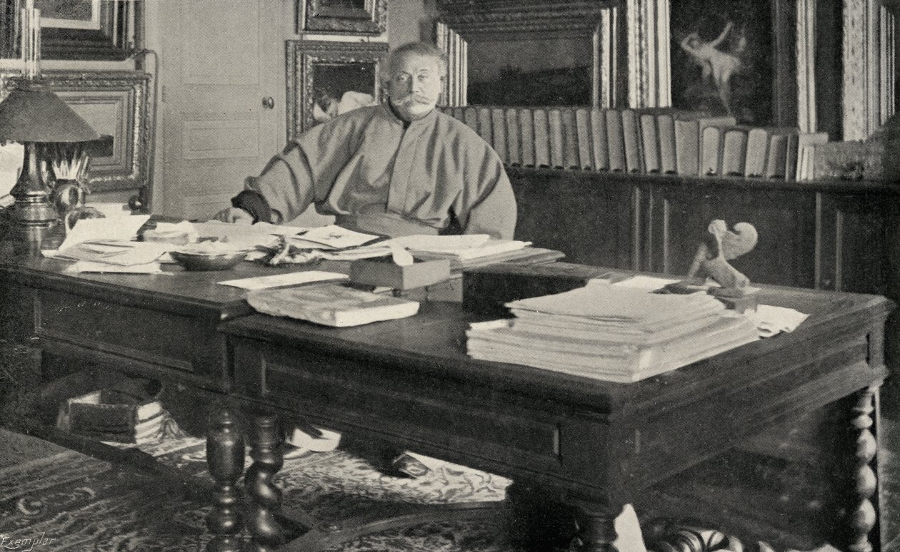 Alexandre Dumas Fils (1824-95) i sit arbejdsværelse af French Photographer