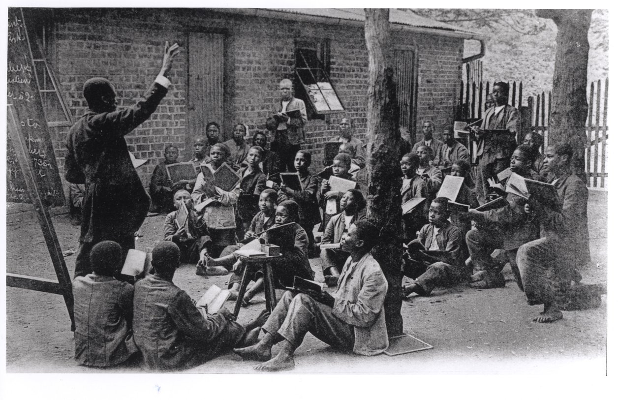 En friluftsskole i fransktalende Afrika, før 1914 af French Photographer