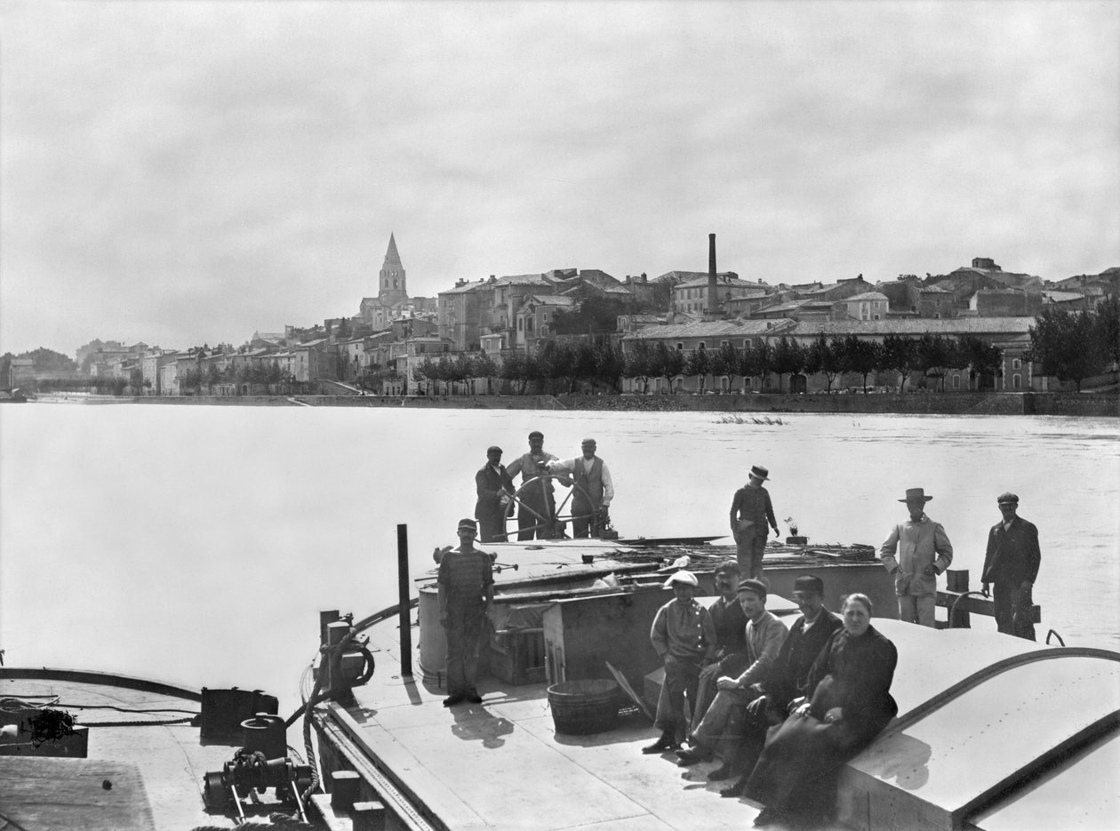 Bådsmænd på Rhone nær Bourg Saint Andreal, begyndelsen af det 20. århundrede af French Photographer