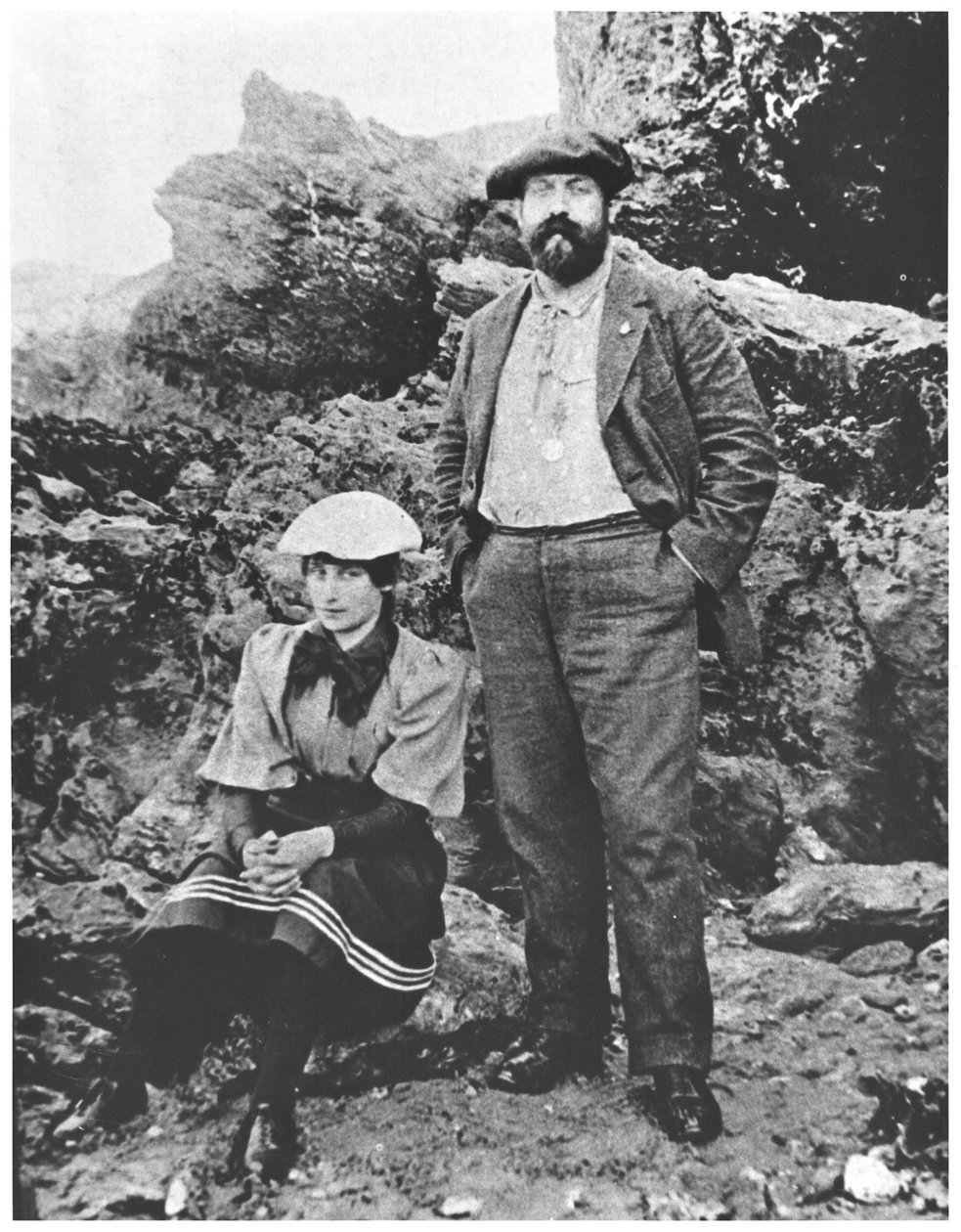 Colette (1873-1954) and Willy (1859-1931) at Belle-Ile, summer 1894 af French Photographer