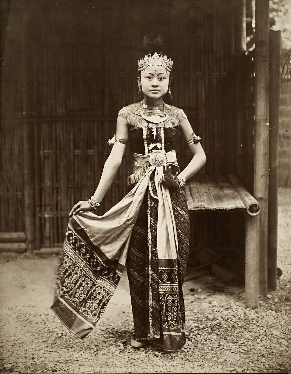 Danser i den javanesiske landsby, Exposition Universelle, Paris, 1889 (albumin print) af French Photographer