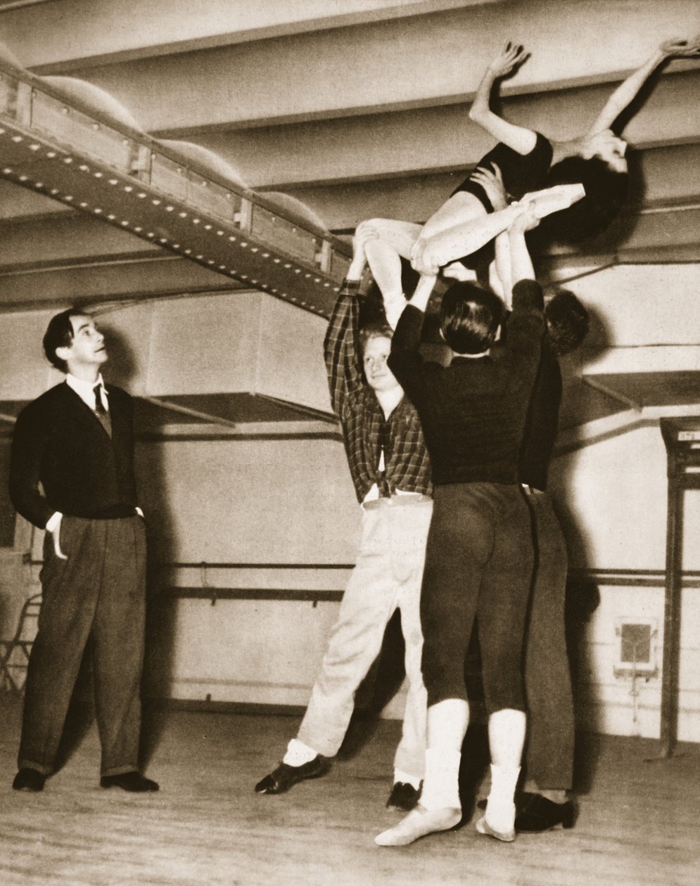 David Lichine under en genhør for Un Coeur de Diamant, fra Grand Ballet de Monte-Carlo, 1949 (fotogravure) af French Photographer