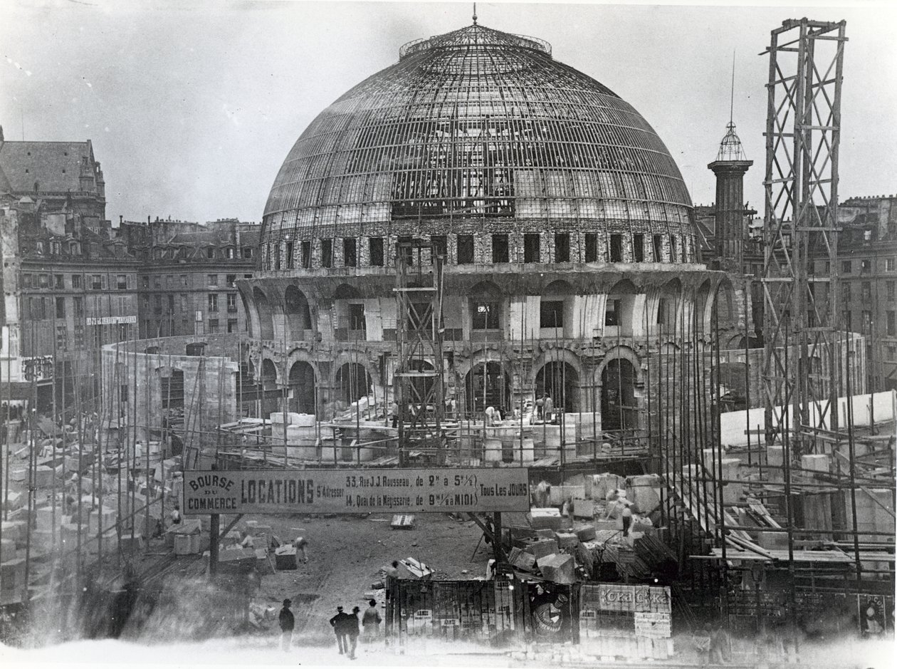 Nedrivning af kornmarkedet, Paris, slutningen af det 19. århundrede af French Photographer