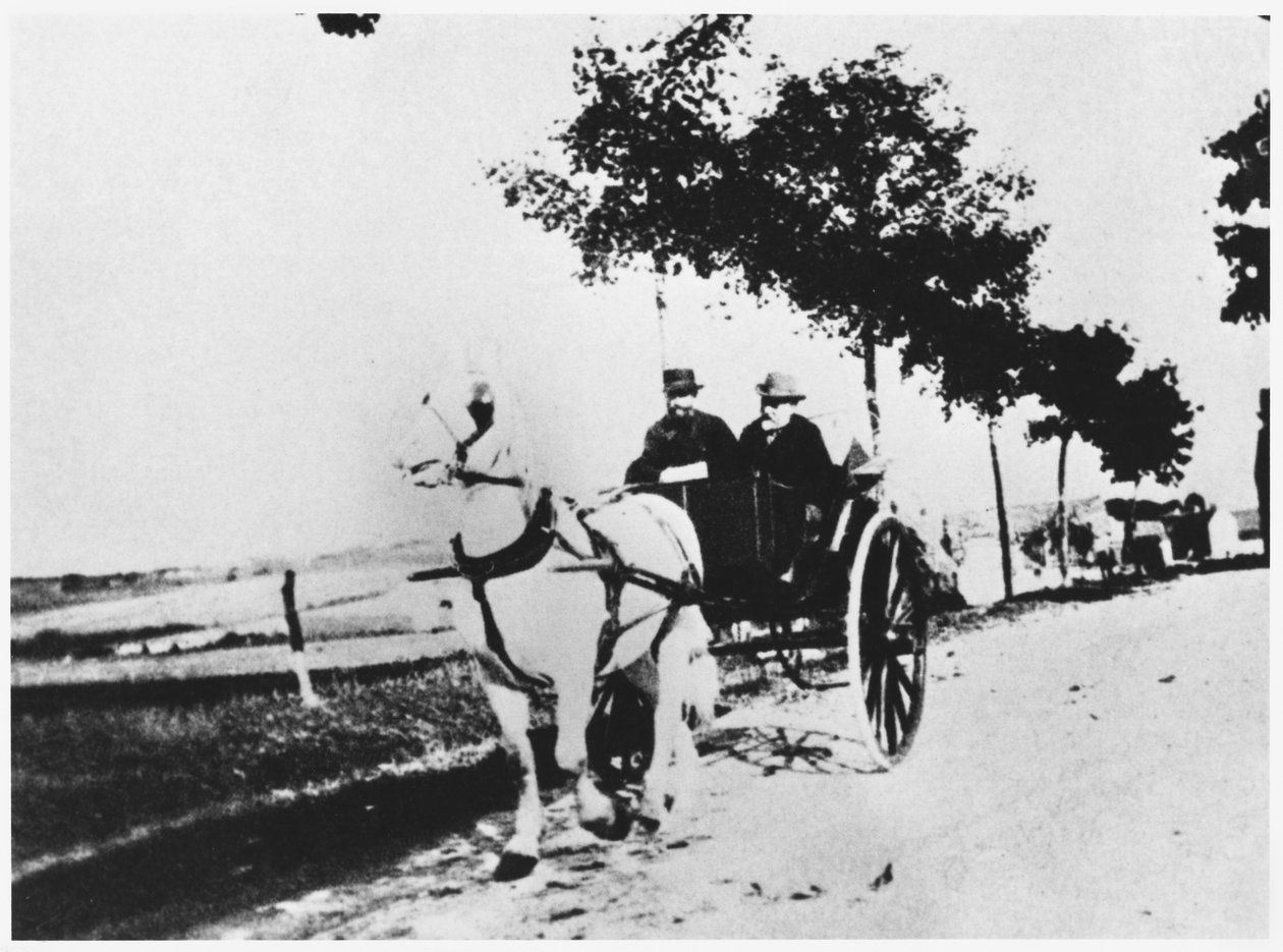 Edgar Degas (1834-1917) og en ven på landet af French Photographer