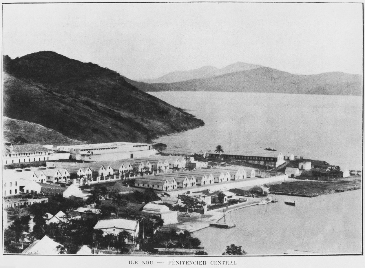 Ny Kaledonien, Isle of Nou, det centrale fængsel, fra La Depeche Coloniale, 1903 af French Photographer