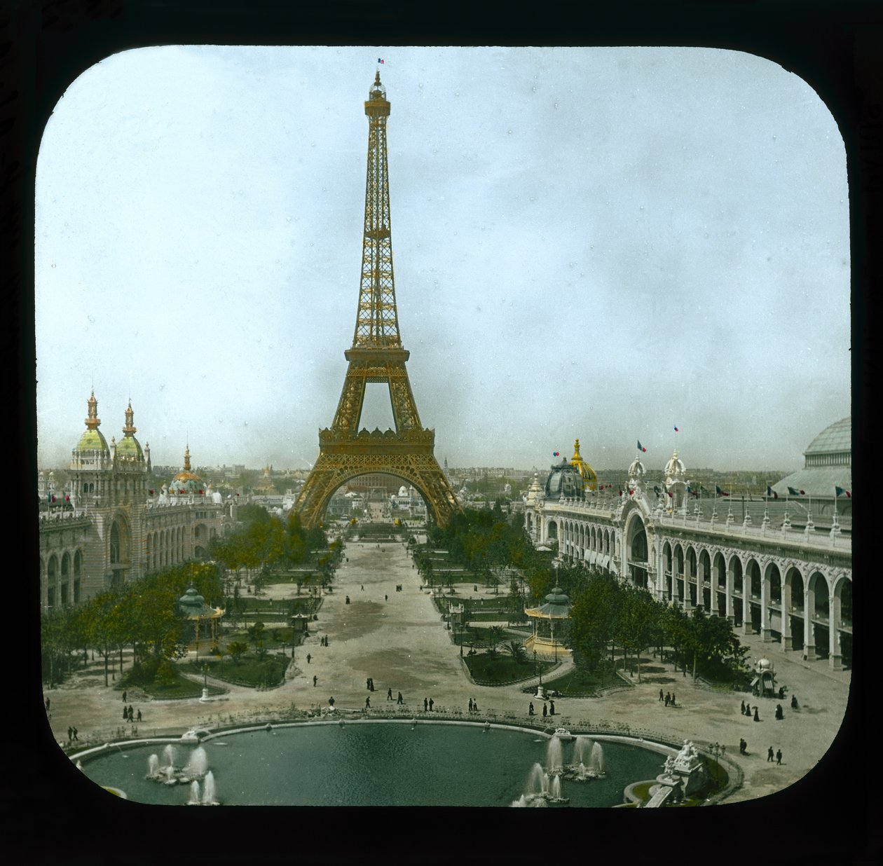 Paris-udstilling: Champ de Mars og Eiffeltårnet, 1900 (lanternerutsjebane) af French Photographer