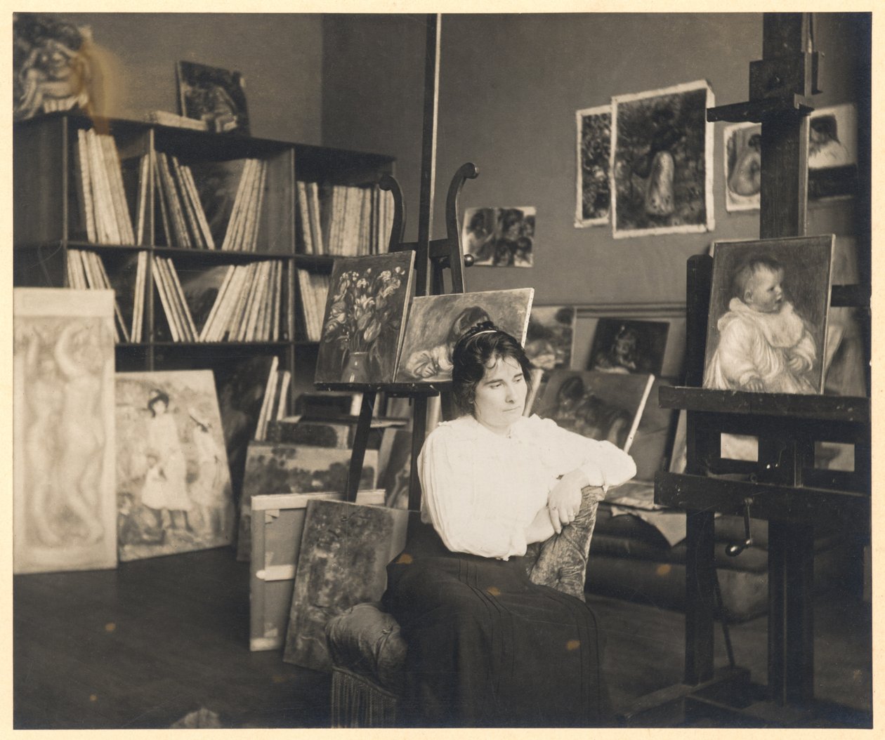 Portræt af Gabrielle Renard (1878-1959) af French Photographer