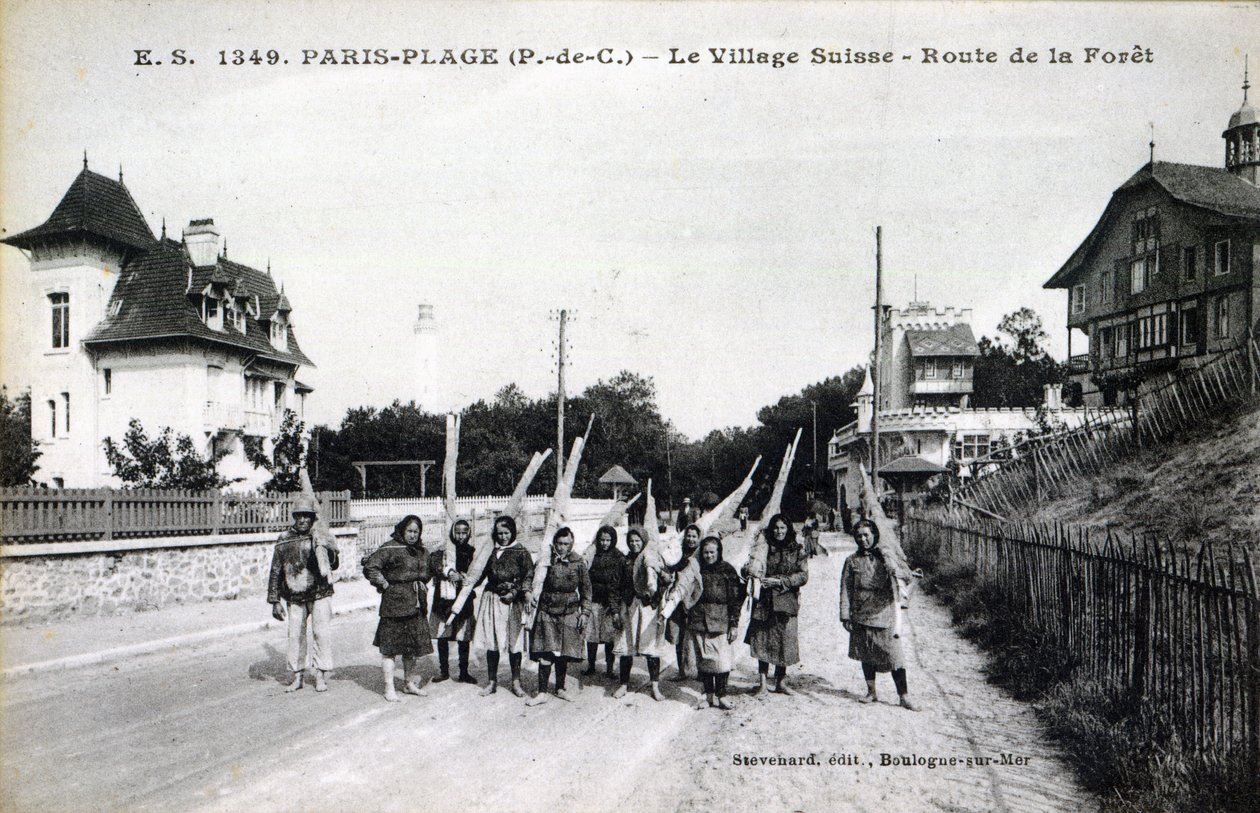 Postkort, der viser rejefiskere ved Village Suisse, Paris-Plage, ca. 1910 af French Photographer