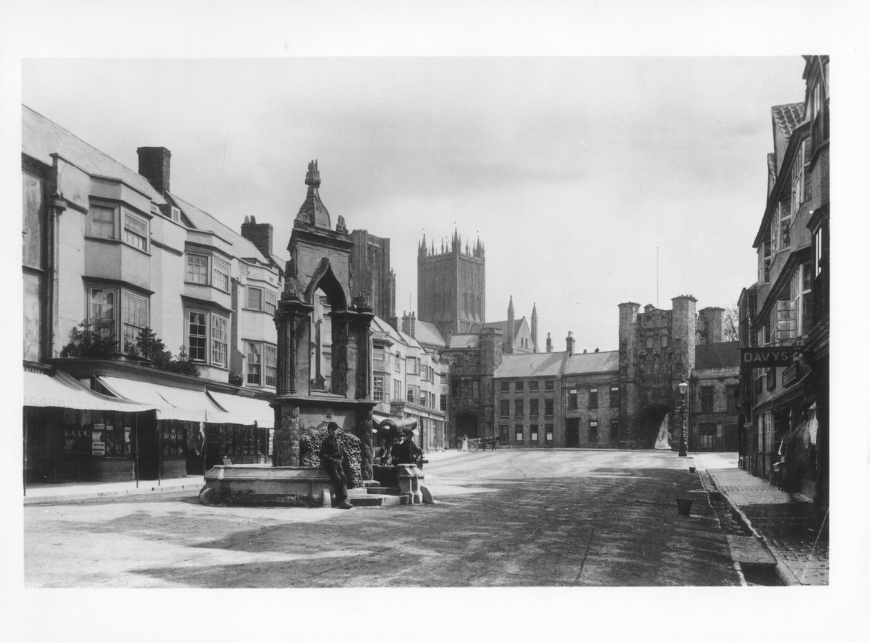 The Market Place, Wells, Somerset, ca. 1900 af French Photographer