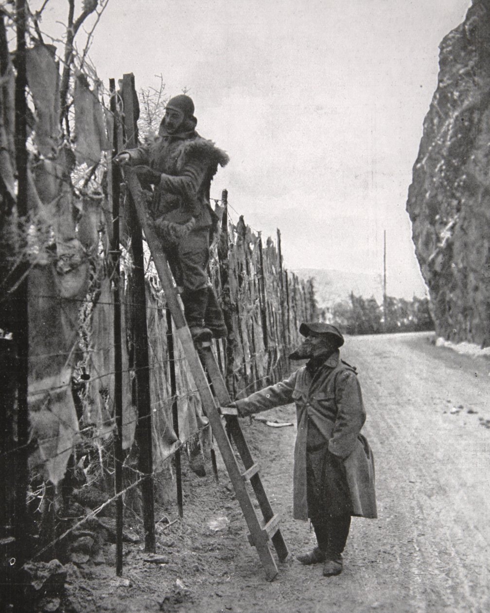 Den blide camouflagekunst i Vogeserne, illustration fra The Illustrated War News, 14. marts 1917 (sepiafoto) af French Photographer