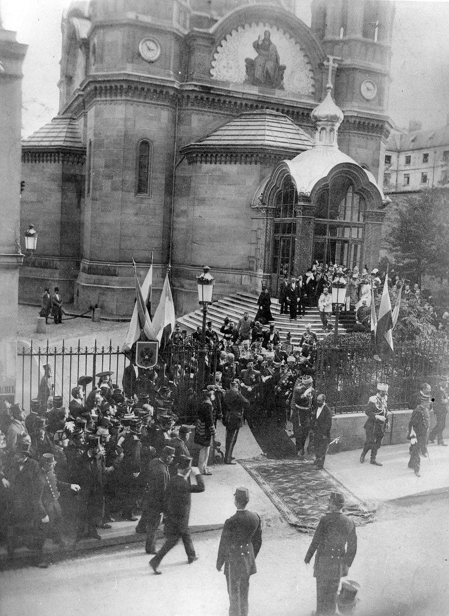 Zar Nicholas II forlader Saint-Alexandre-Nevsky-katedralen i Paris, 1896 af French Photographer