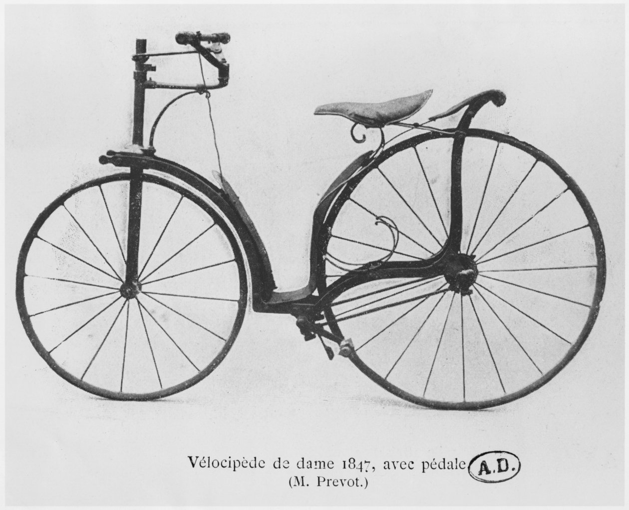 Velociped til en dame designet i 1847, med pedaler af French Photographer
