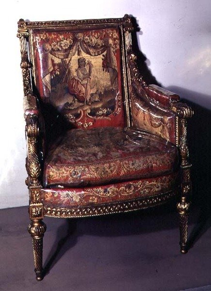 Udskåret lænestol, betrukket med gobelin, ca. 1780 (forgyldt træ) af French School
