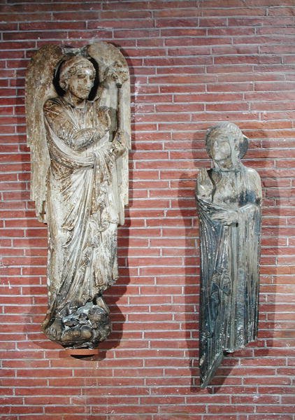 Figurer af bebudelsen, fra det ydre af Saint-Sernin, Toulouse, ca. 1200 (se også 105642) af French School