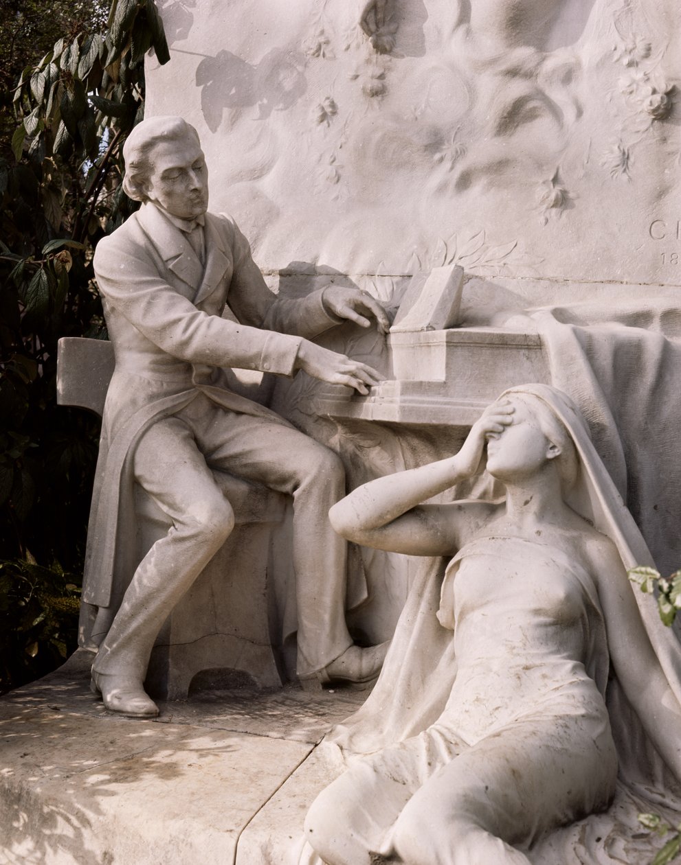 Monument til Frederic Chopin (1810-49) (marmor) (detaljer) af French School