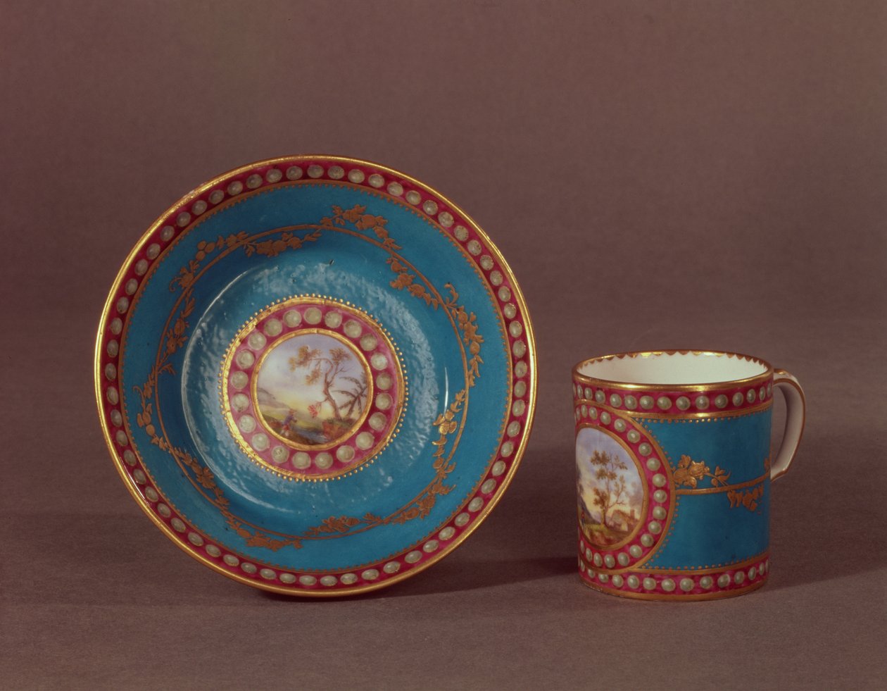 Sevres bleu celeste kaffekop og underkop, ca. 1780 (porcelæn) af French School