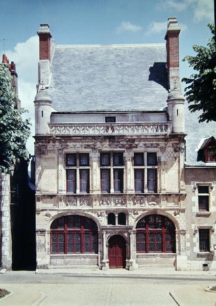 Udsigt over Hotel de Ville, bygget 1526-28 af French School