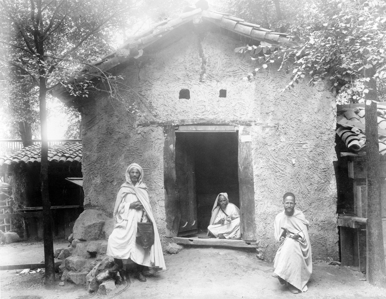 Et eksempel på Kabyle House, Paris Exhibition, 1889 af French Photographer
