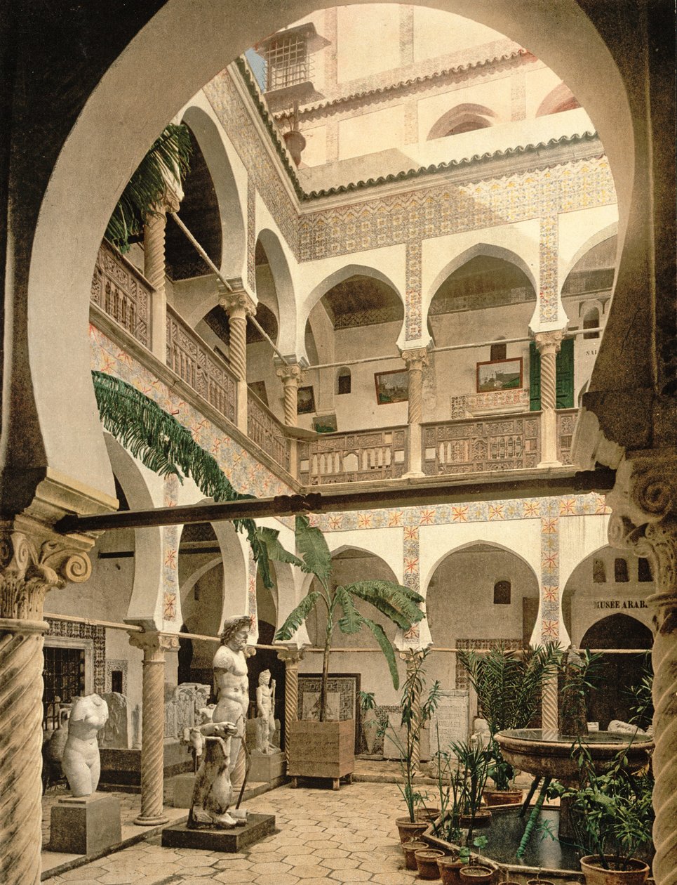 Entré, Antikvitetsmuseum, Algier, pub. ca. 1900 af French Photographer