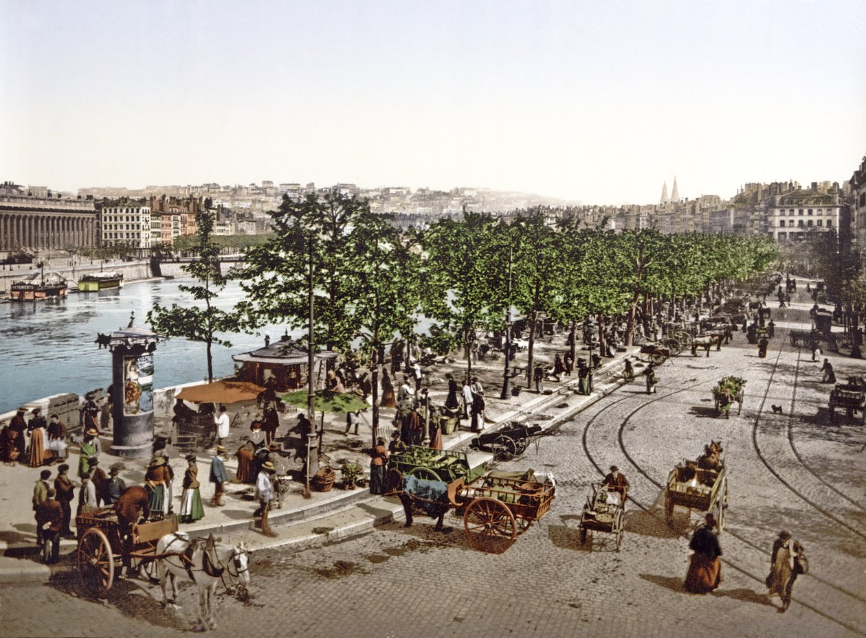 Saint Antoine marked, Quay des Célestins, Lyon, ca. 1900 af French Photographer