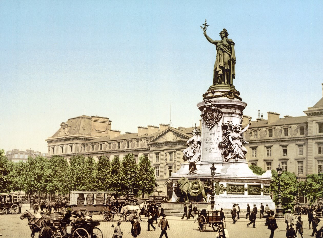 Place de la Republique, Paris, pub. 1900 af French Photographer