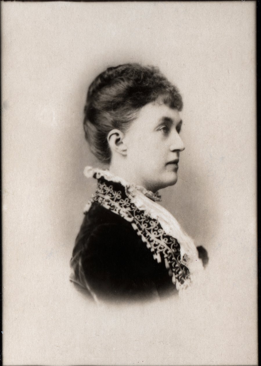 Portræt af prinsesse Adelheid Marie af Anhalt Dessau (1833-1916), storhertuginde af Luxembourg. af French Photographer