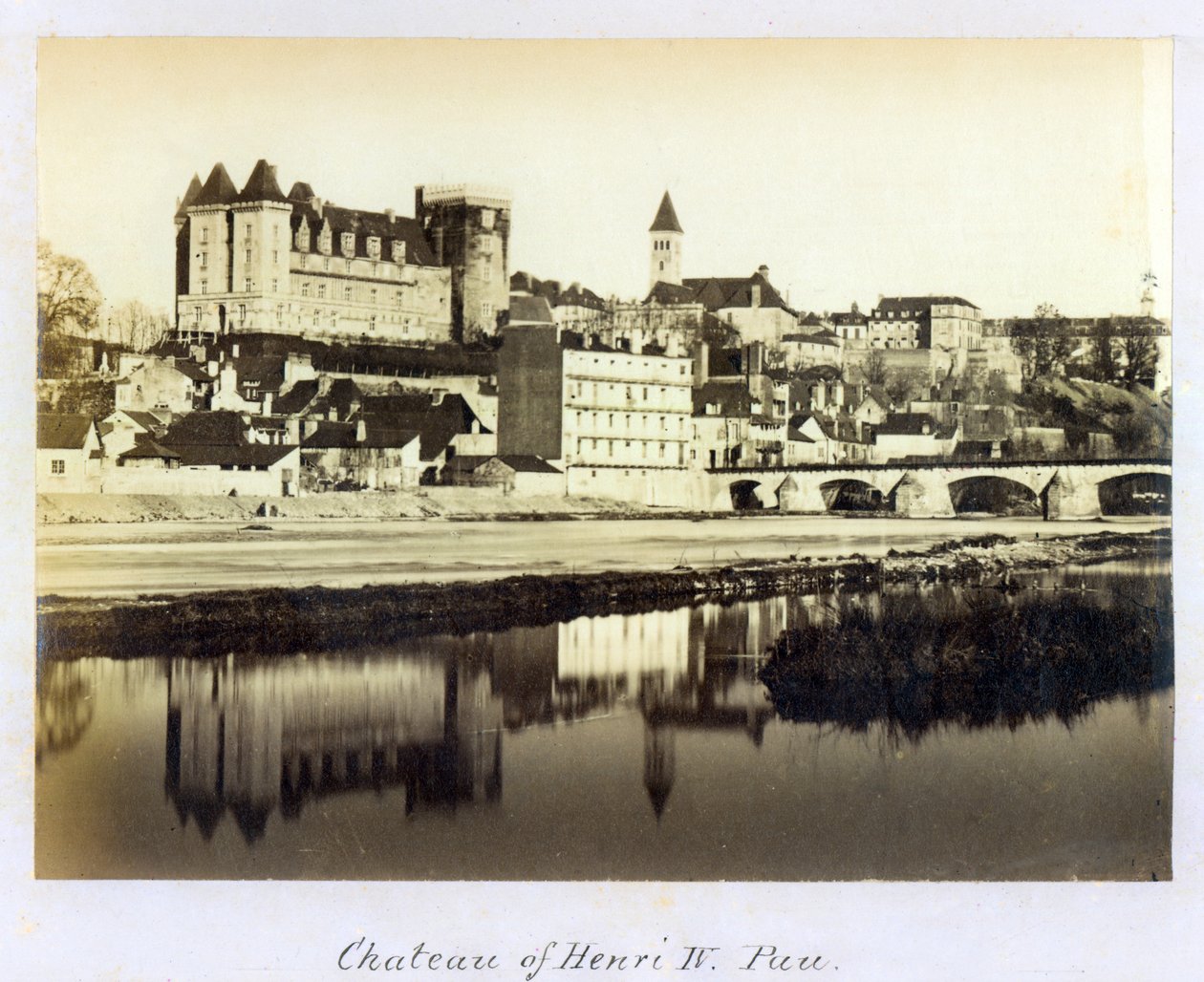 Postkort, der forestiller det kongelige slot i Pau, hvor kong Henri IV af Frankrig og Navarra blev født 13. december 1553, ca. 1900 af French Photographer