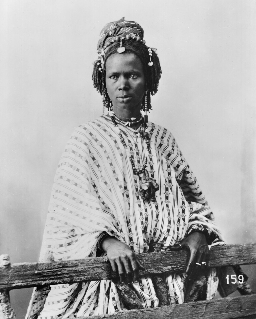 Senegalesisk kvinde, ca. 1900 (bw-billede) af French Photographer