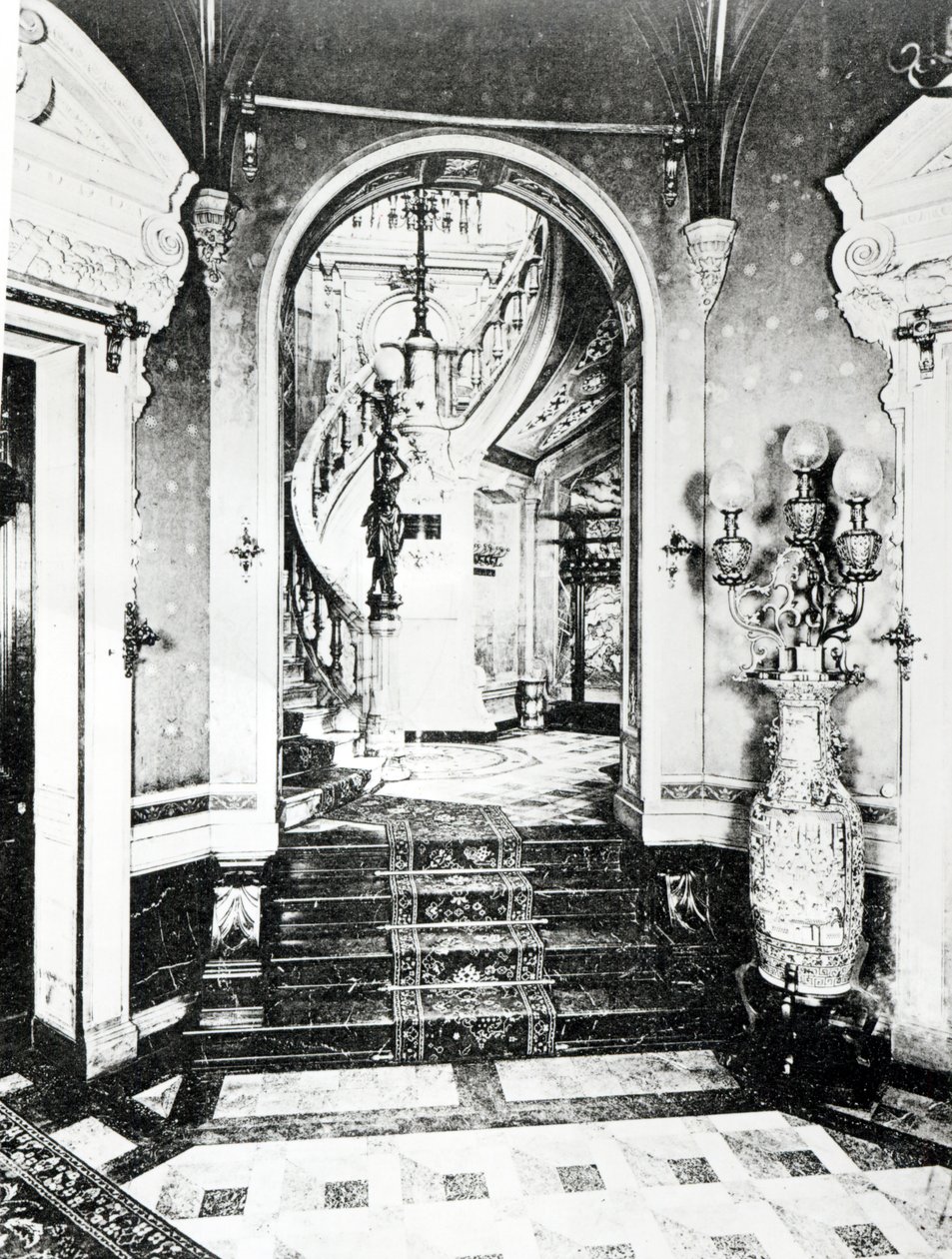 Vestibulen og Onyx-trappen i Hotel de Paiva af French Photographer