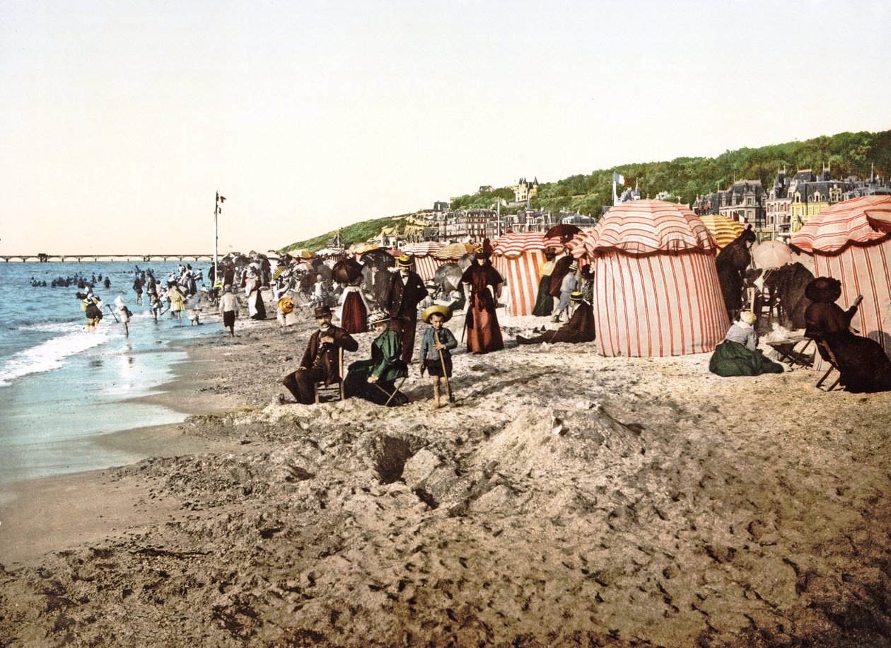 Stranden ved Trouville i Frankrig, 1890-1900 af French Photographer