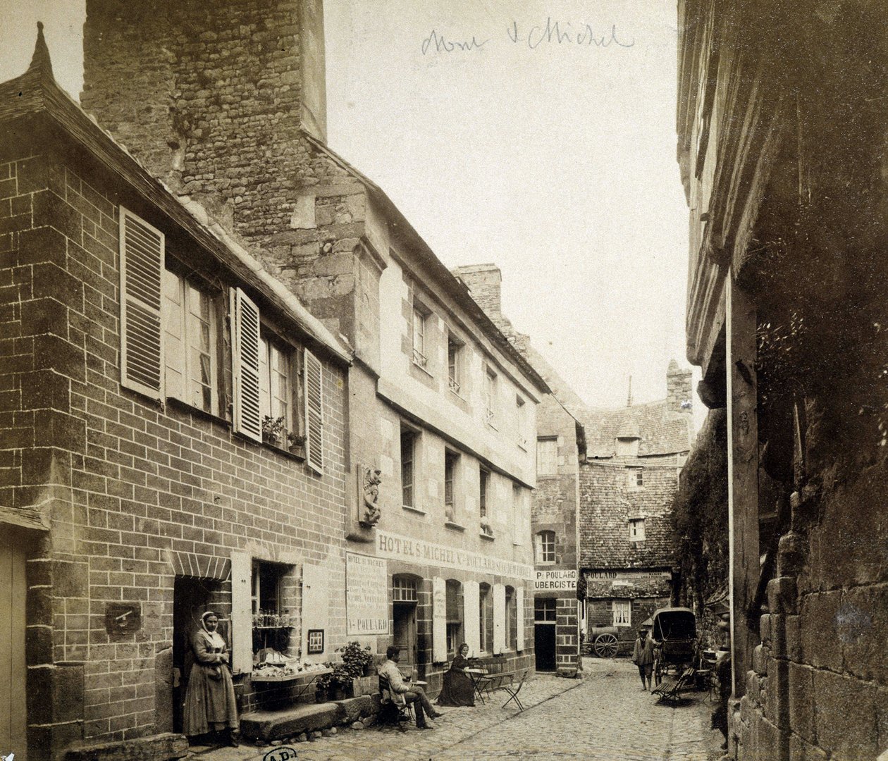 Hotellet og Poulard Inn ved indgangen til Mont-Saint-Michel, slutningen af det 19. århundrede af French Photographer