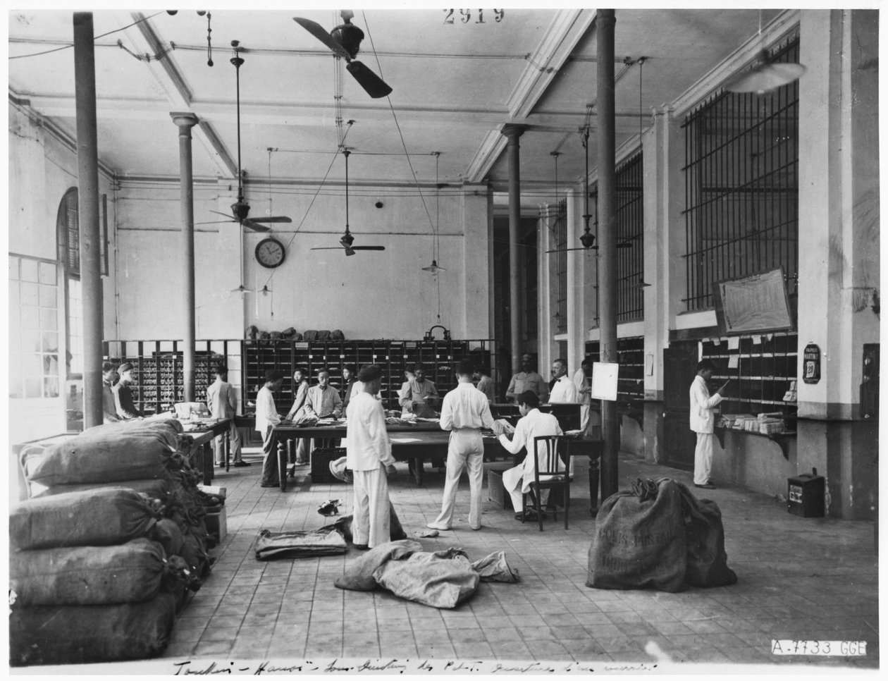 Postkontoret i Hanoi, ca. 1920 af French Photographer