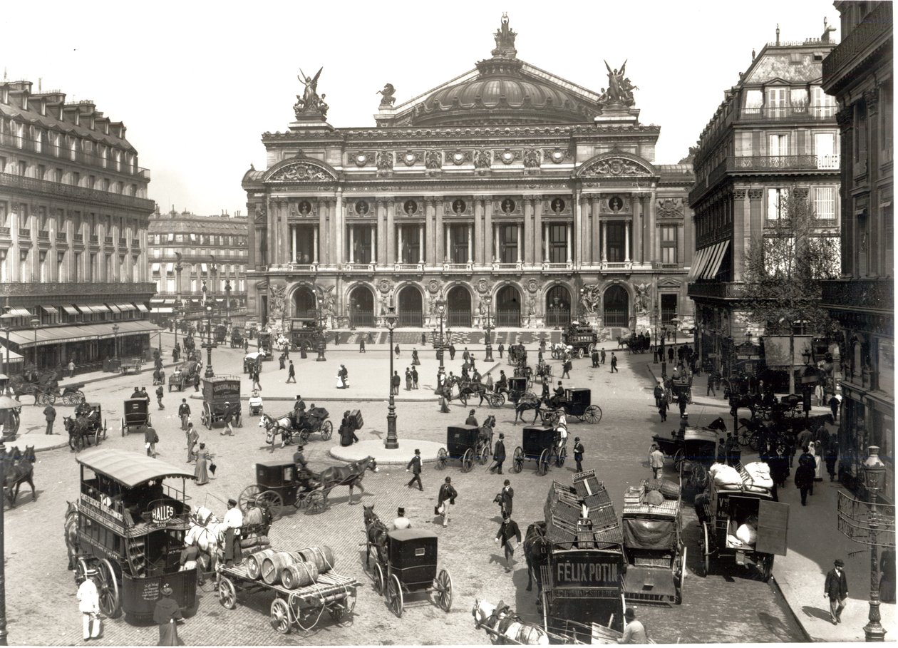Udsigt over operahuset i Paris, 1890-99 af French Photographer