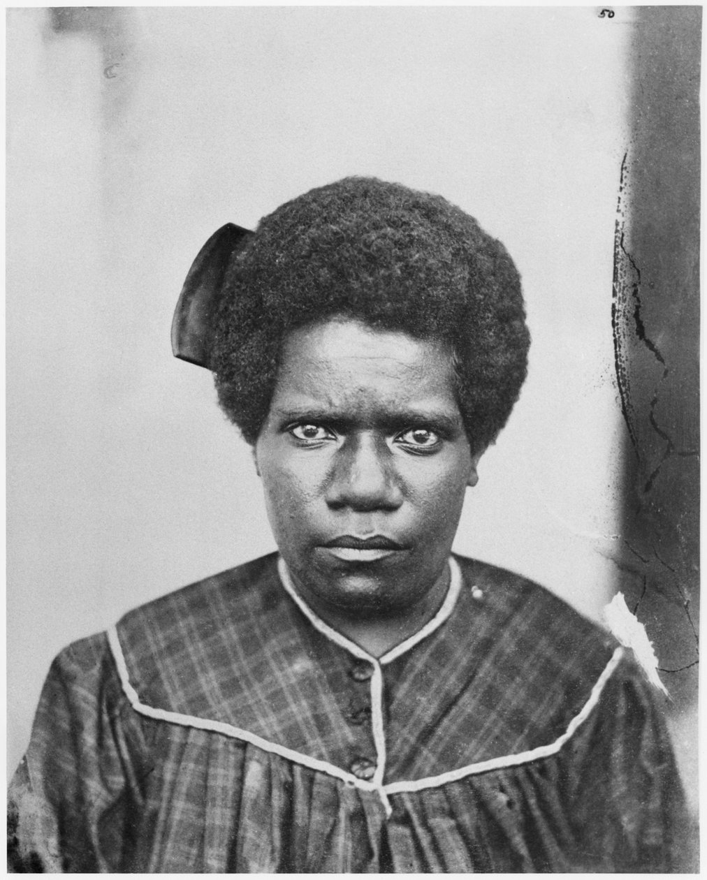 Kvinde fra stammen Houailou, Ny Kaledonien, 1870 af French Photographer
