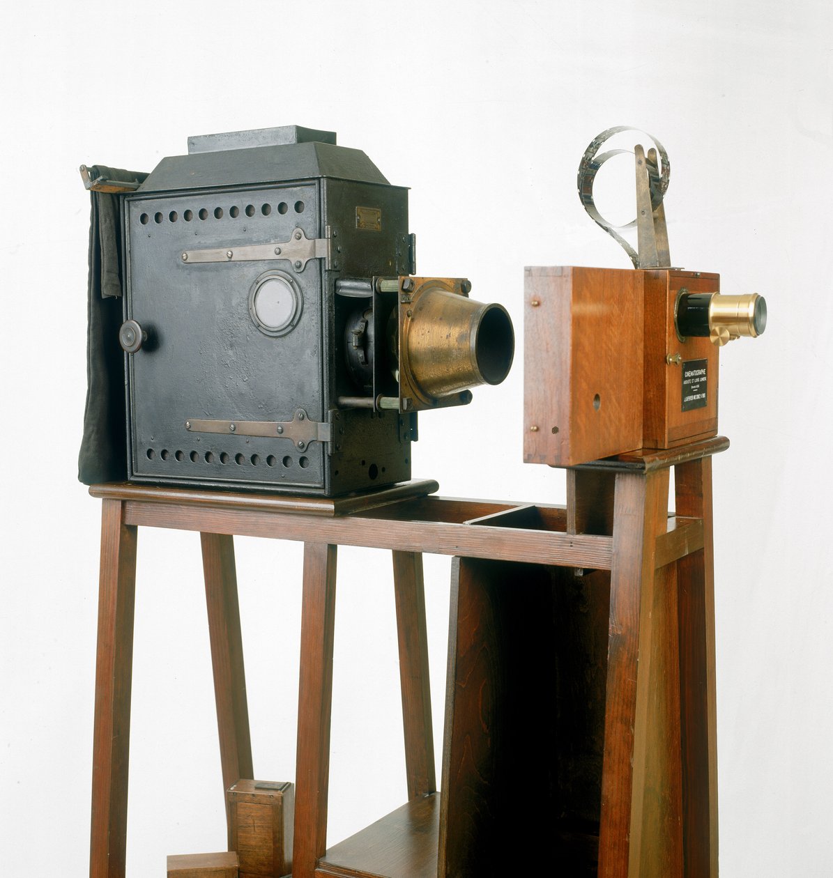 2umiere cinematographe, 1895 (træ og metal) af French School