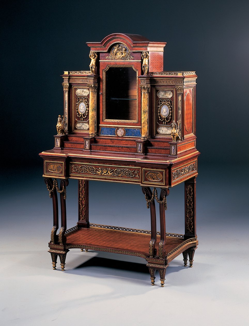 A bureau de dame, af Maison Millet, ca. 1880 (ormolu & halvædelsten monteret på valnød og mahogni) (362850) af French School