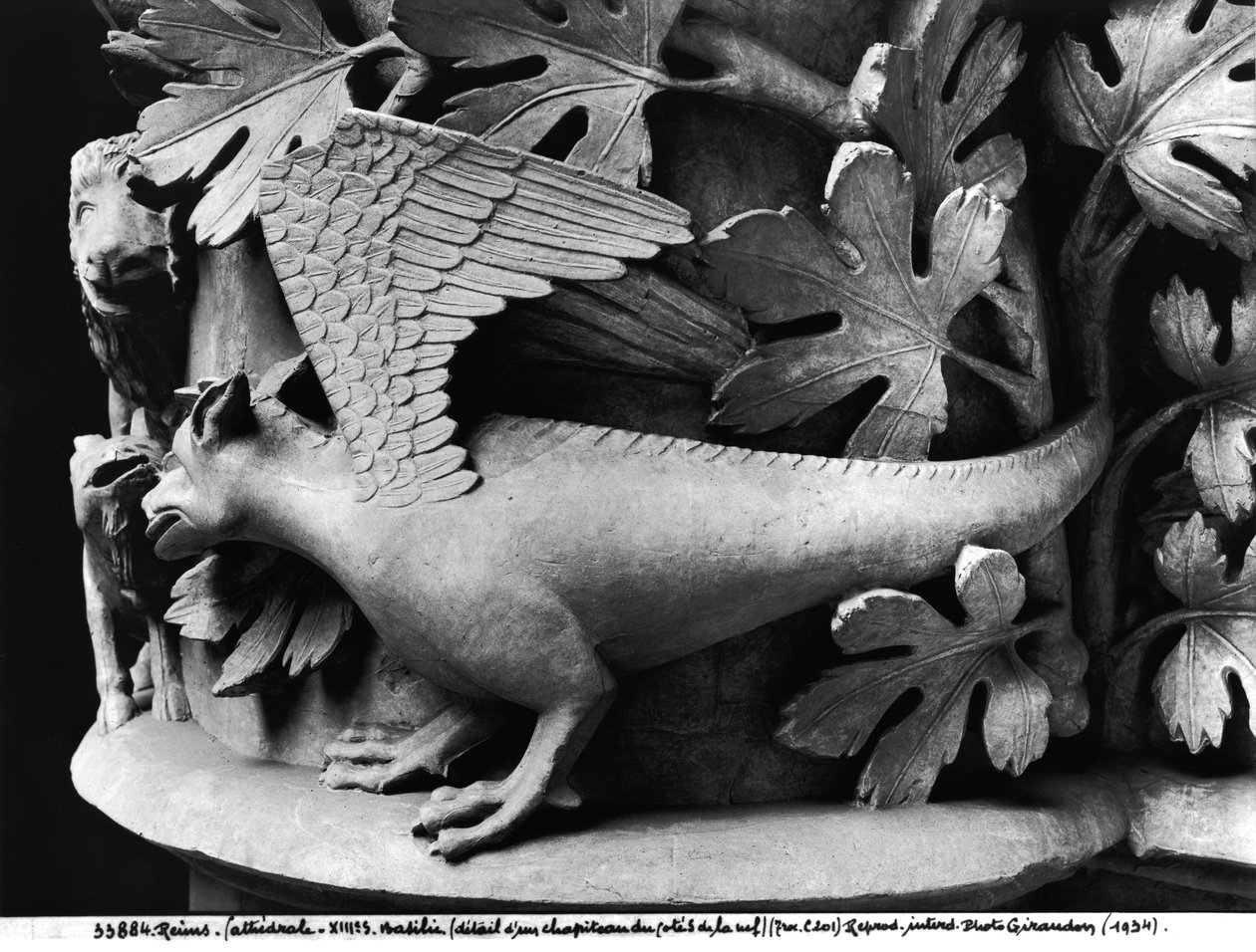 Basilisk, hovedstad fra katedralen Notre Dame i Reims (gipsstøbt af sten) af French School