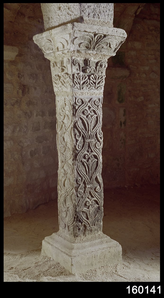Karolingisk søjle, c.758 af French School