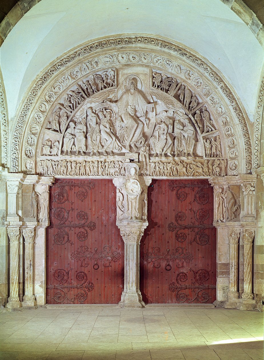 Centralportal i Narthex af Sainte-Madelaine-kirken, med relief af pinsen i Tympanum, ca. 1150 af French School