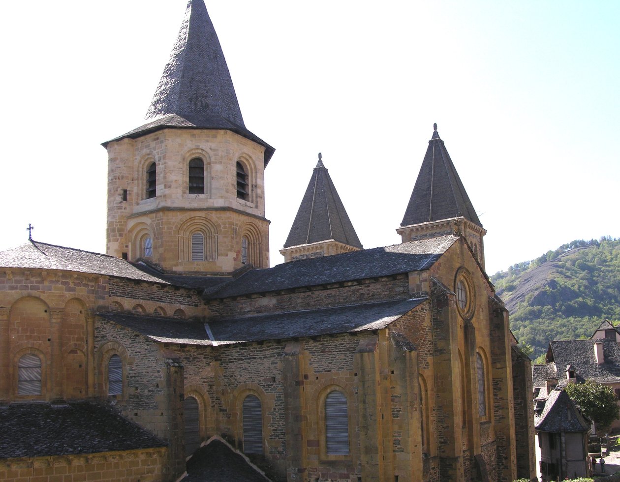 Church of St. Foy, påbegyndt ca. 1050 af abbed Odolric af French School