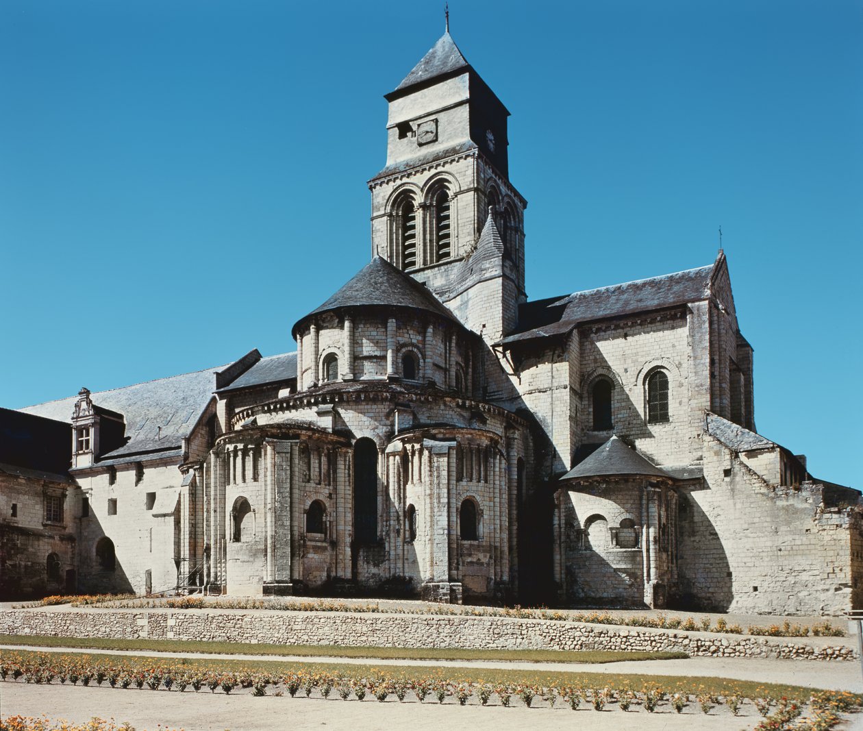 Udvendigt af klosterkirken af French School