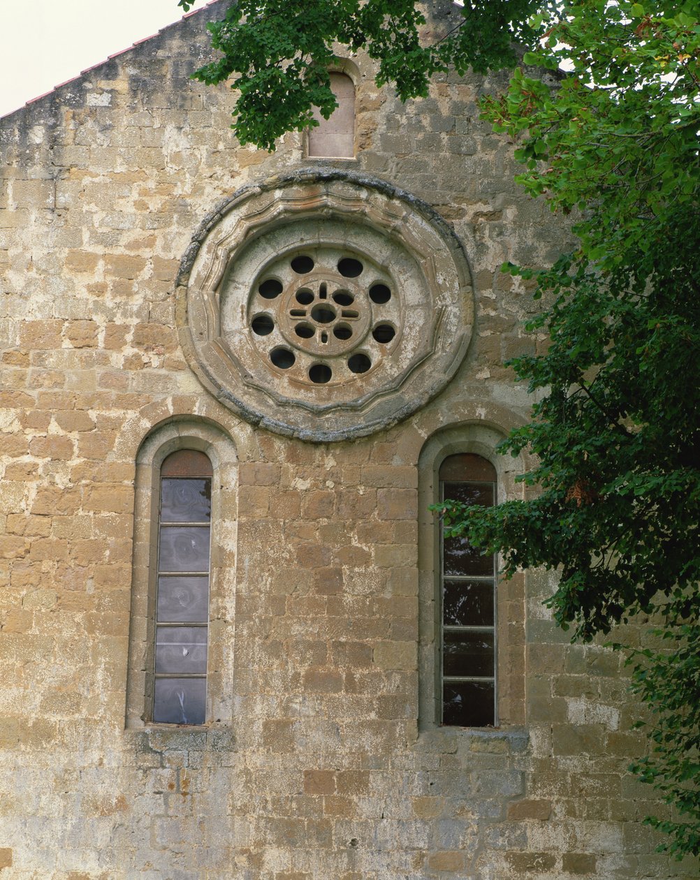 Facade med rosenvindue, slutningen af 1100-tallet af French School