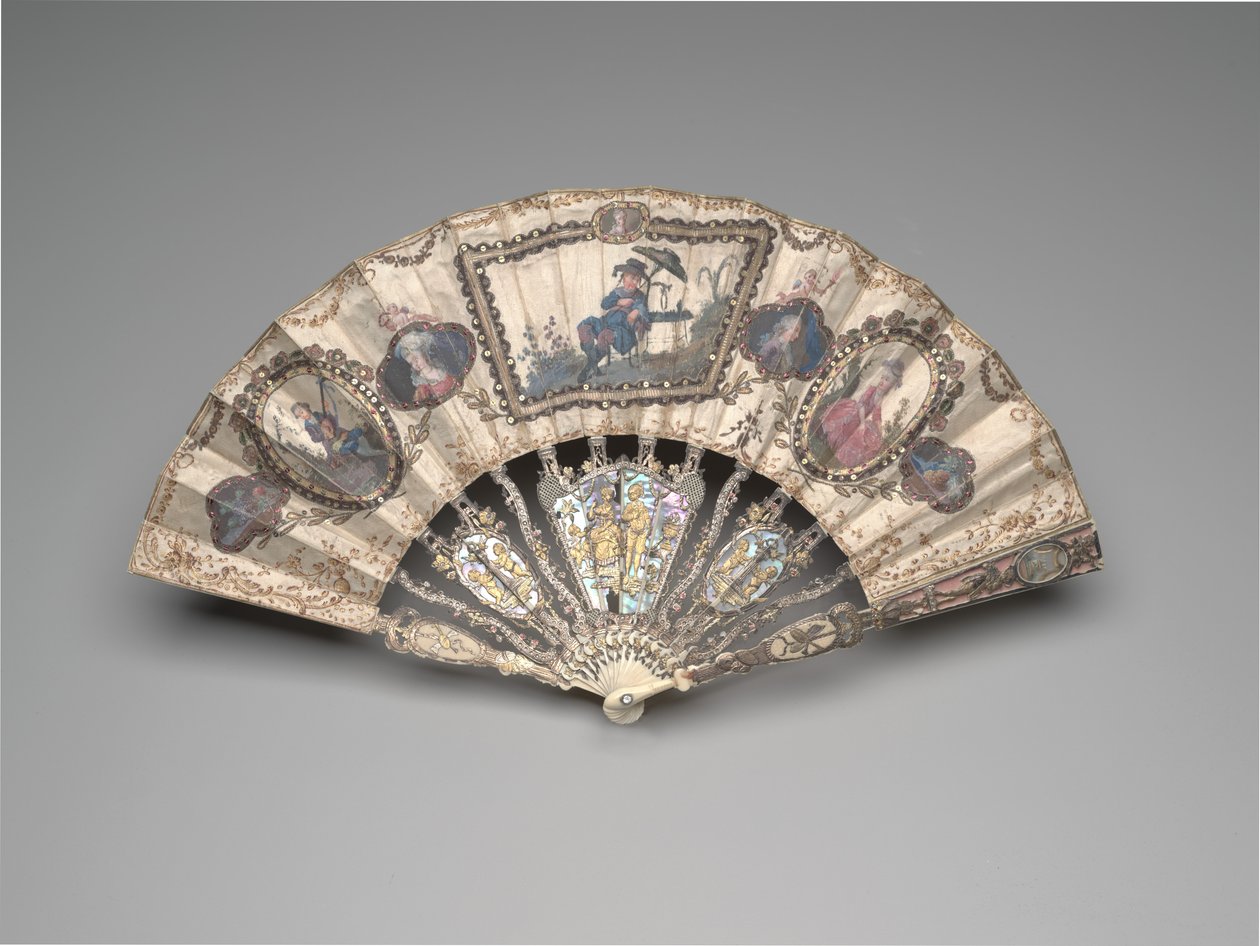 Foldet vifte med en chinoiseriescene, portrætter, pastorale figurer og stilleben, ca. 1780