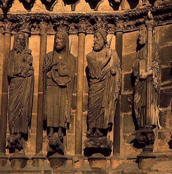 Fire figurer fra katedralens facade, ca. 1230-40 (kalksten) af French School