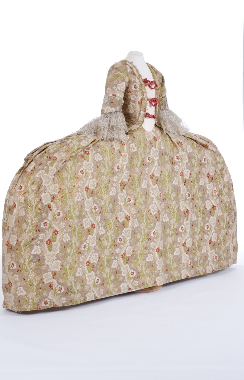 Set forfra af en hofkjole, 1760